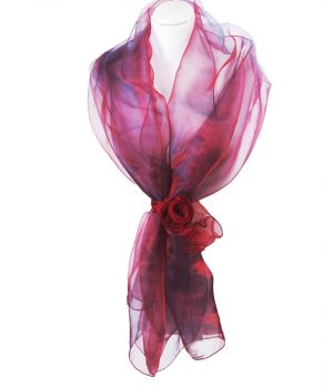 Donkerrode changeant organza stola met corsage